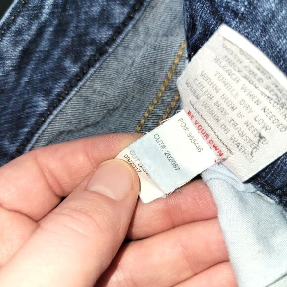 Torrid Cropped Skinny Raw Hem Jeans 16 - Picture 7 of 12